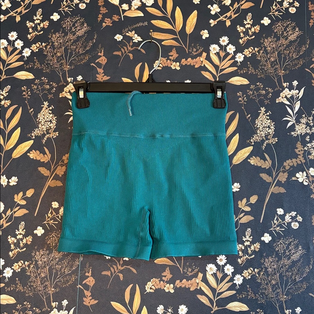 Bo+Tee Women's Ribbed Drawstring Active Mini Shorts Teal Size S - Picture 3 of 4